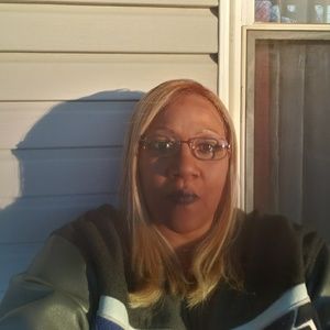 Meet your Posher, Edna